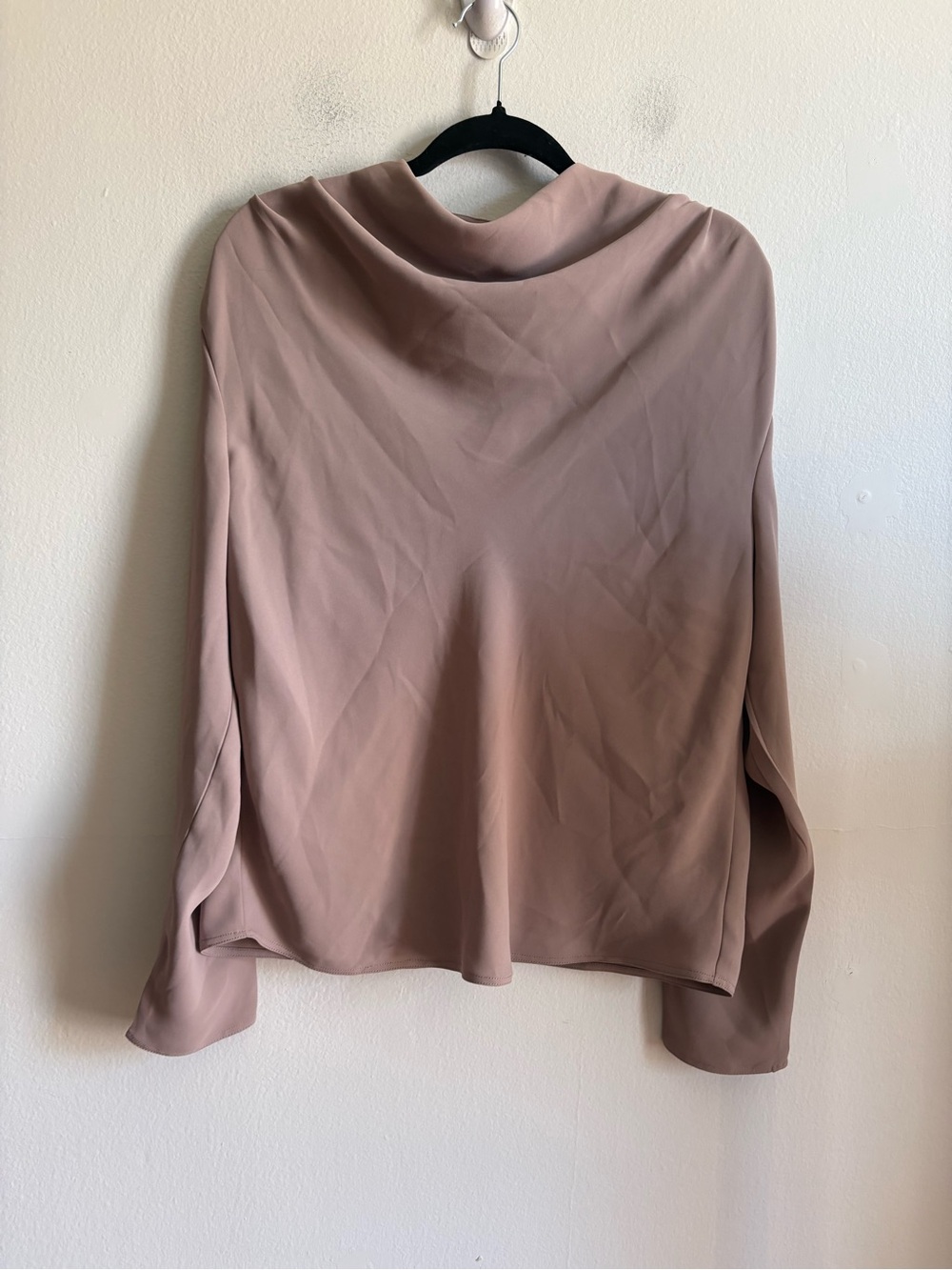 Aritzia Babaton Sz M Carter Tan Drappy Elegant Office Feminine Blouse - Picture 2 of 10